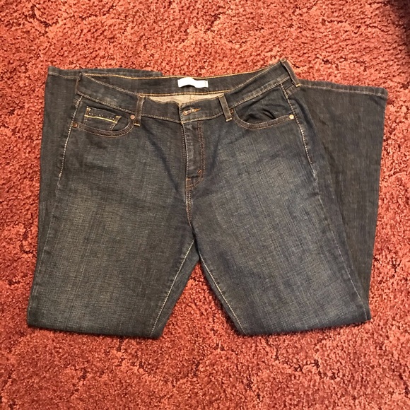 Levi’s Boot Cut 515 Jeans - Picture 2 of 7